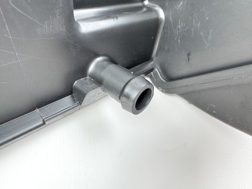 [030807] 2005 Johnson 140 HP 4 Stroke Outboard Intake Air Silencer Assembly {mpn} OEM