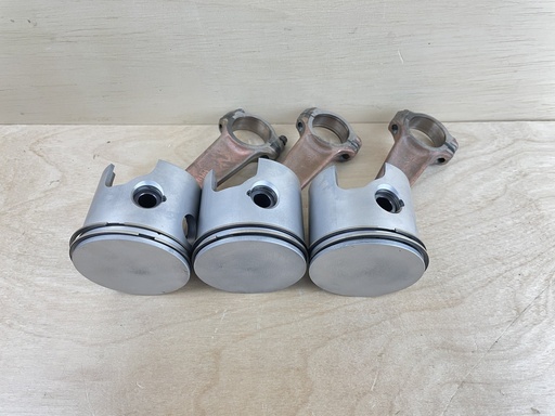 [008358] 1996 Mercury 150HP 2 Stroke Starboard Side Piston Set Standard 7441A32