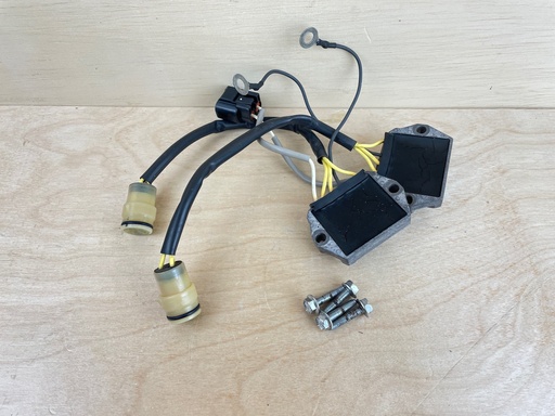 [008233] 2011 Suzuki DF300 300HP 4 Stroke Outboard Rectifier Regulator Set 32800-98J01