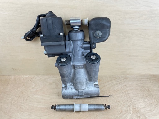 [008410] Suzuki DF140 140HP Outboard Power Trim & Tilt Assembly 5033934