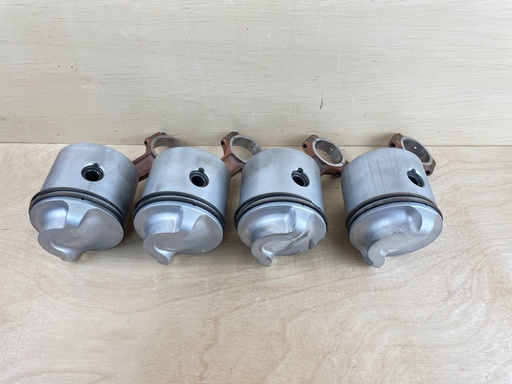 [008413] 1996 Mercury 120HP Force Outboard 2 Stroke Piston Assembly Set 4 828304A2 828304A13