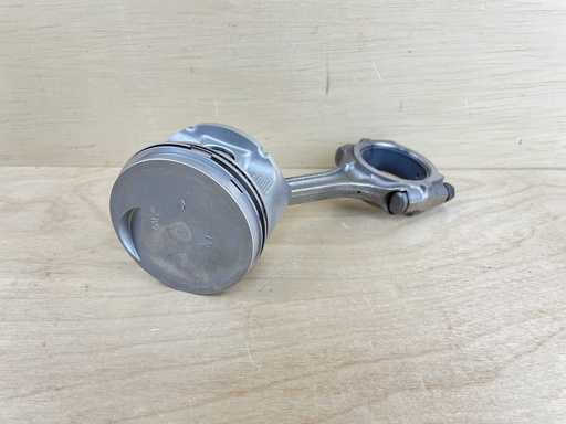 [008428] 1997 Honda 90HP 4 Stroke Outboard Piston With Connecting Rod 13101-ZW1-000