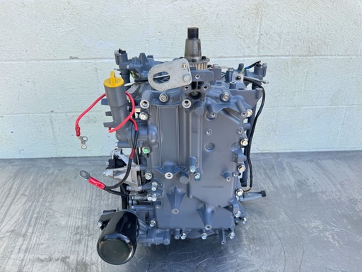 [032114] 2004 Yamaha 225 HP 4 Stroke Outboard Crankcase Short Block Assembly {mpn} OEM