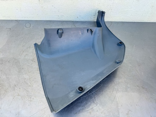 [032160] 2004 Yamaha 225 HP 4 Stroke Outboard Lower Apron Cowling Starboard {mpn} OEM
