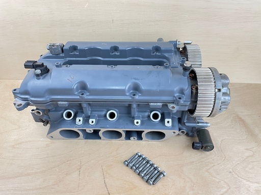 [008472] 2006 Yamaha 250HP 3.3L 4 Stroke Starboard Cylinder Head 6P2-11110-01-94