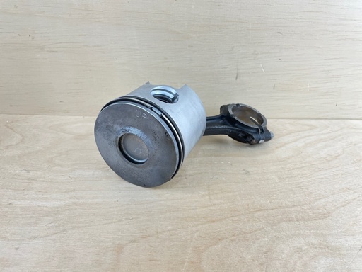 [008507] 2010 Mercury 115HP 2 Stroke Optimax Outboard Piston & Rod 879858T08