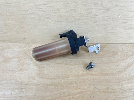 [008562] 2004 Mercury 75HP 4 Stroke Outboard Fuel Filter Assembly & Bracket 881538T1