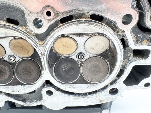 [033261] 2012 Yamaha 300 HP 4 Stroke Outboard Starboard Cylinder Head {mpn} OEM