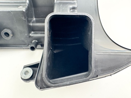 [033318] 2011 Suzuki 115 HP 4 Stroke Outboard Intake Air Silencer Assembly {mpn} OEM