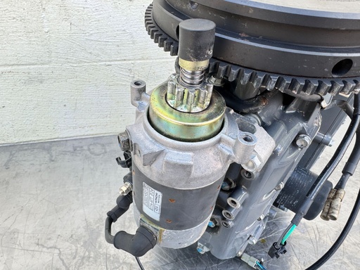 [033596] 2005 Honda 40 HP 4 Stroke Outboard Powerhead {mpn} OEM
