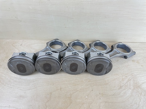 [008675] 2010 Mercury 90HP 4 Stroke Outboard Piston & Connecting Rod Assembly 898472T01