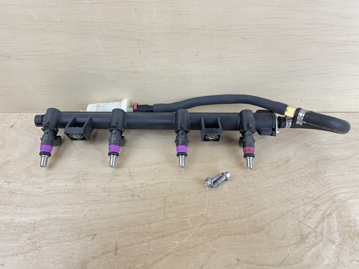 [008683] 2010 Mercury 90HP 4 Stroke Fuel Rail With Injectors 8M0006027 898103T97