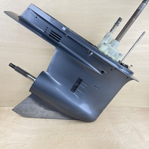 [008730] 2011 Yamaha 150HP 4 Stroke 25" Lower Unit Gearcase RH 63P-45300-17-8D