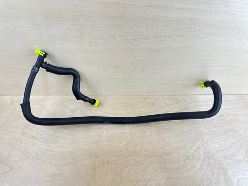 [008796] 2015 Yamaha 250HP 4 Stroke Outboard Fuel Pipe Hose 6P2-13973-30-00