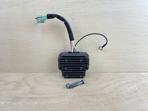 [008776] 2004 Yamaha 40HP F40 4 Stroke Rectifier & Regulator Assembly 65W-81960-10-00
