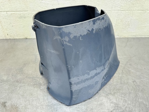 [035806] 2000 Yamaha 80 HP 4 Stroke Outboard Lower Apron Cover {mpn} OEM