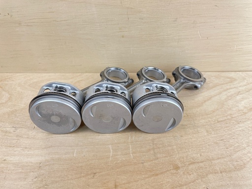 [008784] 2004 Yamaha 40HP 4 Stroke Outboard Piston & Connecting Rod Set 3 6C5-11650-10-00