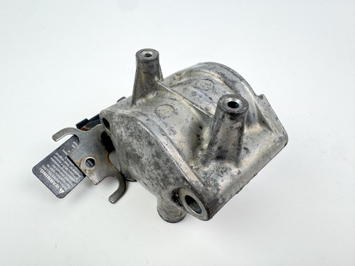 [036223] 2005 Evinrude 250 HP 2 Stroke Outboard Starboard Side Fuel Injector {mpn} OEM