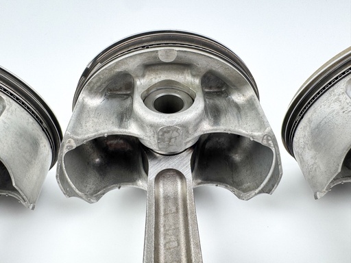 [036558] 2005 Yamaha 150HP 4 Stroke Outboard Piston & Connecting Rod Set 63P-W1164-01-00