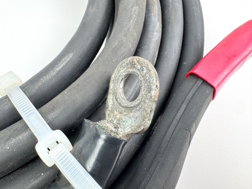 [036581] 2005 Yamaha 300 HP 2 Stroke Outboard Battery Cable 63D-82105-J1-00