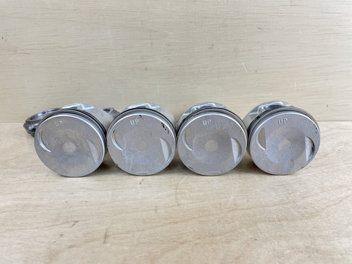 [008875] 1999 Yamaha 50HP 4 Stroke Outboard Piston & Connecting Rod Set 62Y-11631-00-96