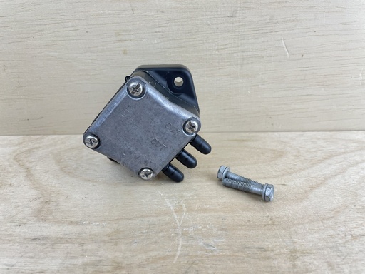 [008884] 1999 Yamaha 50HP 4 Stroke Outboard Fuel Pump Assembly 62Y-24410-04-00