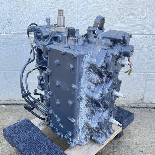 [008895] 1994 Yamaha 90HP 2 Stroke Outboard Powerhead Crankcase Assembly Complete 6H1-W0090-45-1S