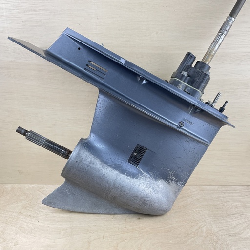 [008919] 2010 Yamaha 90HP 4 Stroke 20" Lower Unit Gear Case RH 6D9-45300-15-8D