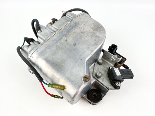 [037982] 2003 Yamaha 200 HP 2 Stroke Outboard VST Float Chamber Assembly {mpn} OEM