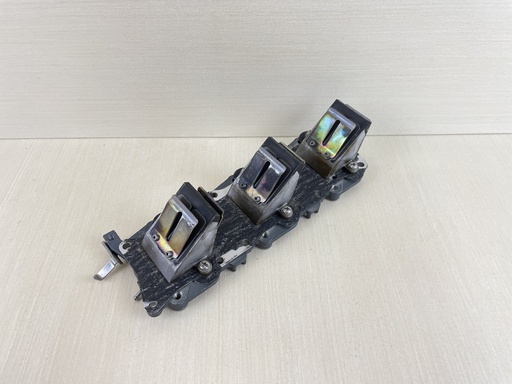 [009117] 1997 Yamaha 40HP 2 Stroke Outboard Reed Valve Set of 3 6H5-13610-00-00