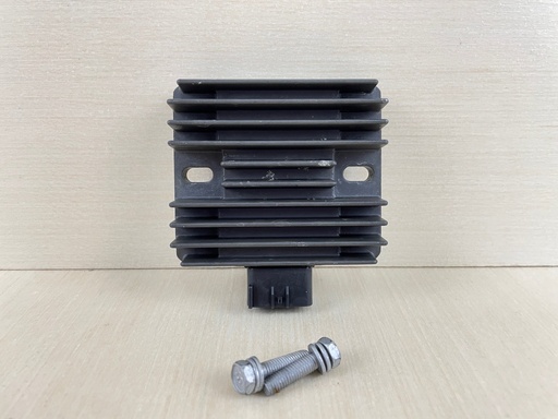 [009070] 2006 Yamaha 50HP 4 Stroke Outboard Rectifier Regulator Assembly 6D3-81960-00-00