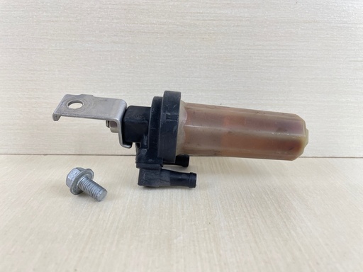 [009075] 2006 Yamaha 50HP 4 Stroke Outboard Engine Fuel Filter Assembly 6D8-24560-00-00