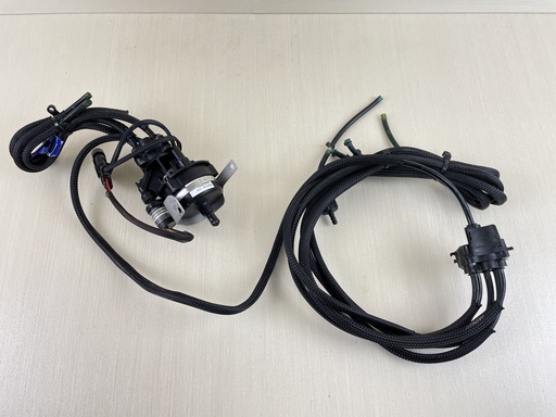 [009151] 2007 Evinrude Etec 115HP 2 Stroke Oil Pump With Rear Oil Manifold 5007232 5007094