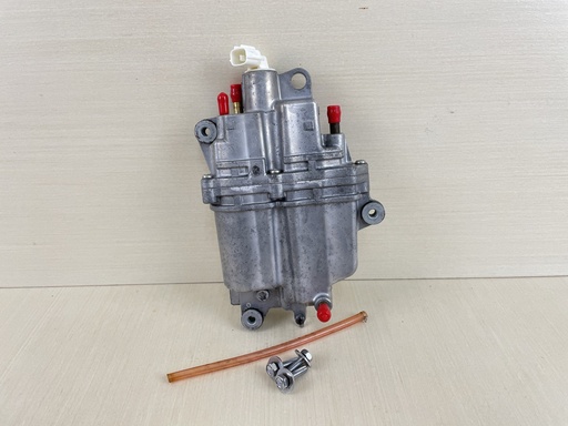 [009272] 2008 Suzuki 115HP 4 Stroke Outboard VST Fuel Vapor Separator Tank 15600-90J01