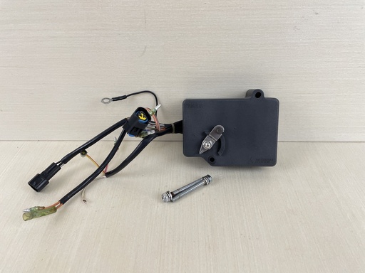 [009256] 2000 Yamaha 50HP 2 Stroke Outboard C.D.I CDI Unit Assembly 63D-85540-01-00