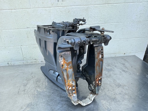 [041174] 2003 Yamaha 115 HP 4 Stroke Outboard Complete Midsection & Swivel Bracket {mpn} OEM
