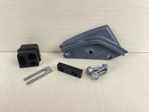 [009466] 2004 Yamaha 40HP F40 Outboard Cable Cover Plate Fitting 67C-42738-00-4D