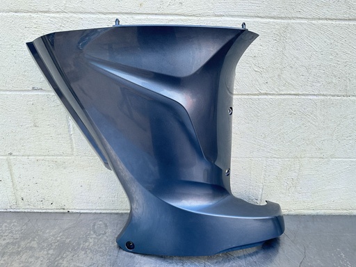 [042515] 2022 Yamaha 200 HP 4 Stroke Outboard Lower Apron Cowling Port {mpn} OEM