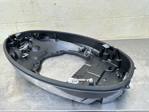 [042531] 2022 Yamaha 200 HP 4 Stroke Outboard Bottom Cowling Pan {mpn} OEM