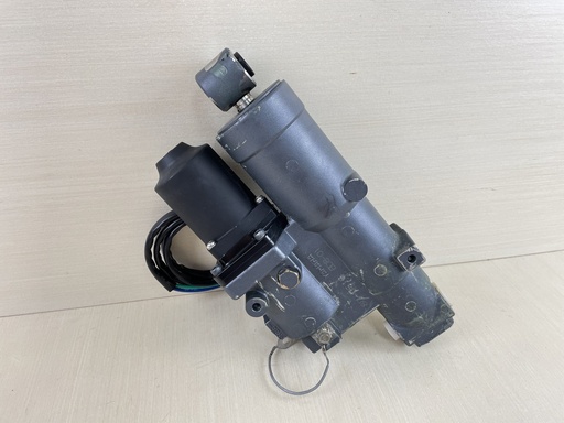 [009406] 2008 Yamaha 90HP 4 Stroke Outboard Power Trim & Tilt Unit Assembly 6D8-43800-01-8D