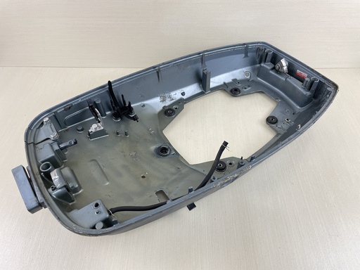 [009684] 1987 Yamaha 90HP 2 Stroke Outboard Lower Pan Cowling Assembly 688-42711-04-EK