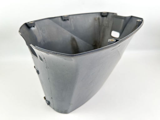 [043575] 2000 Yamaha 115 HP 4 Stroke Outboard Lower Apron Cover {mpn} OEM
