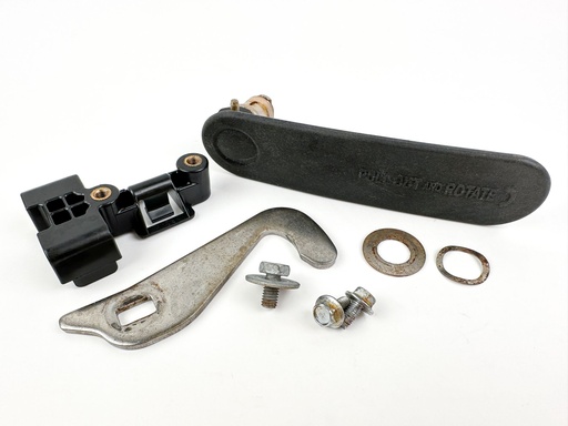 [043853] 2007 Suzuki 150 HP 4 Stroke Outboard Starboard Latch Handle {mpn} OEM