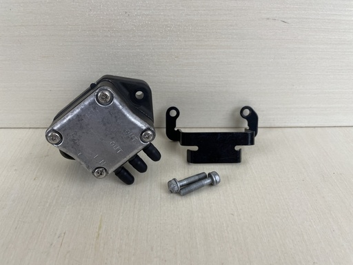 [009820] 2000 Yamaha 40HP 4 Stroke Outboard Fuel Pump Assemlby 62Y-24410-02-00