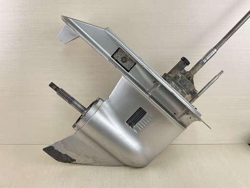 [009893] 2001 Honda 90HP 4 Stroke Outboard 25" XL Lower Unit Gear Case RH 41100-ZW1-B40ZA