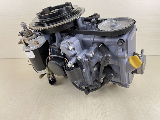 [009919] 2003 Yamaha 15HP 4 Stroke Outboard Powerhead Crankcase Assembly 66M-W009B-11-1S