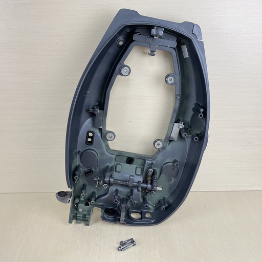 [009916] 2003 Yamaha 15HP 4 Stroke Outboard Bottom Cowling Lower Pan Assembly 66M-42710-04-4D