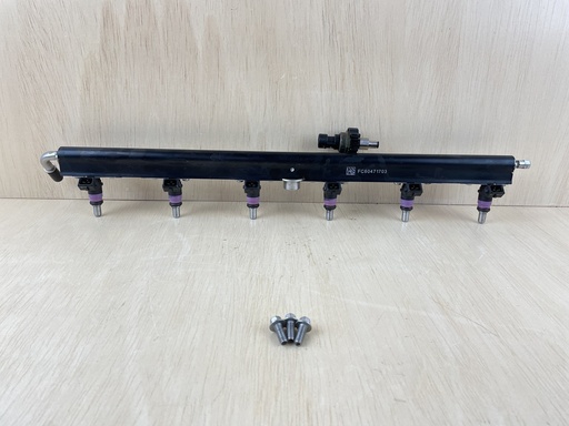 [4053] 2006 Mercury 275HP Verado Outboard Engine Fuel Injector With Rail 8M0006027 895022A01