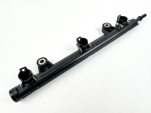 [044928] 2015 Yamaha 250 HP 4 Stroke Outboard Delivery Pipe Port Fuel Rail {mpn} OEM
