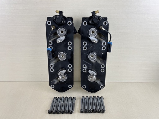 [010101] 2007 Mercury 150HP 2 Stroke Optimax Cylinder Head Set Port Starboard Left Right